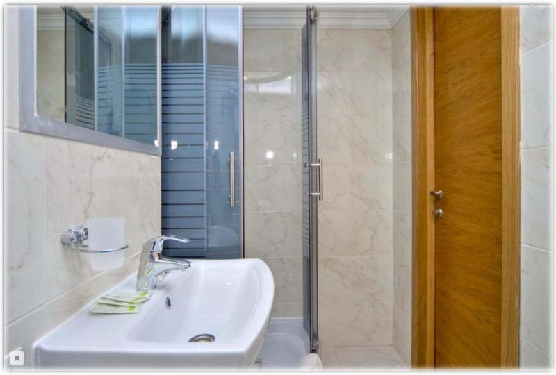 Two-level studio near the Golden Gate